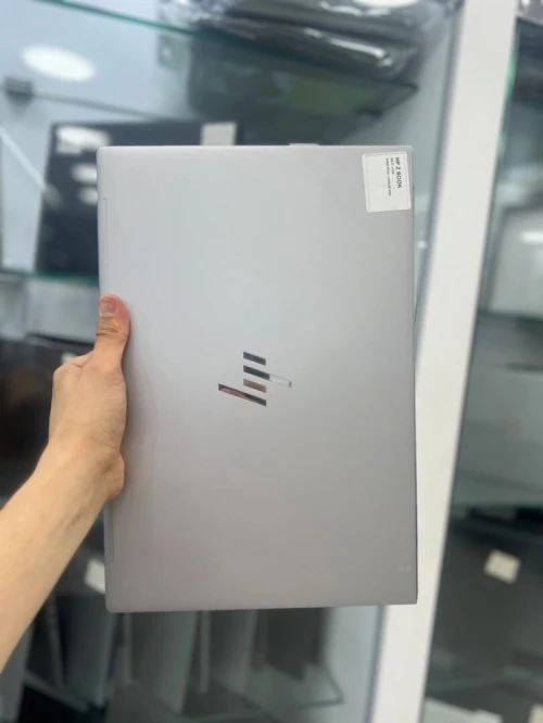 HP ZBOOK FURY 16 G11 i7-13850HX 16'' 64RAM 2TB SSD NVIDIA RTX 1000 Ada 06GB DÉDIÉE 