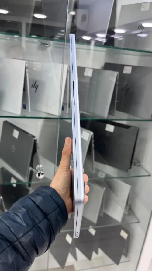 MACBOOK AIR  2025 M4 15'' 24RAM 512 SSD BATTERIE 100% CYCLE  11 ÉTAT NEUF GARANTIE 06 MOIS