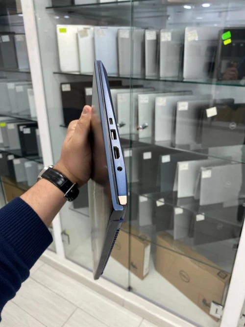 ASUS ZENBOOK 13.3'' I7-10TH 16RAM 512 SSD NVIDIA MX 250 02GB DÉDIÉE BATTERIE +3HEURES