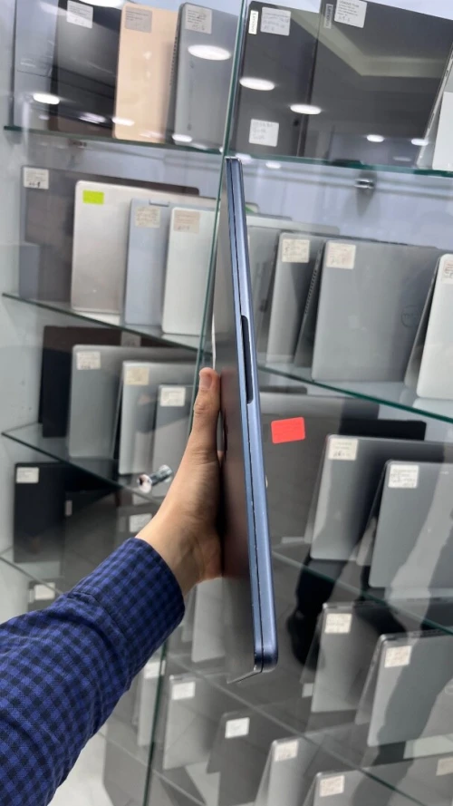 MACBOOK AIR  2022 M2 13.5'' 08RAM 512 SSD BATTERIE 98%