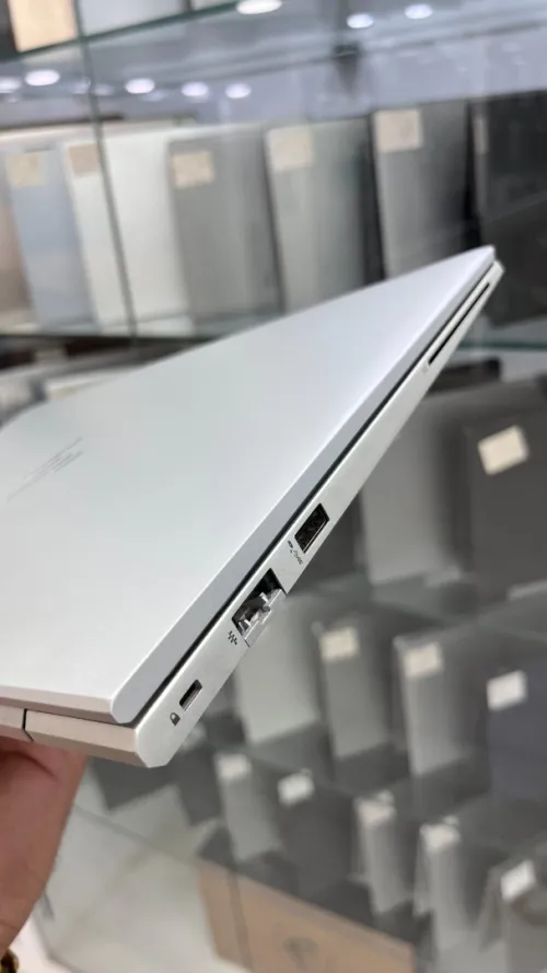 HP ELITEBOOK 645 G9 AMD Ryzen 5 PRO 5675U 14'' FHD 16RAM 256 SSD  BATTERIE 3.5 HEURES