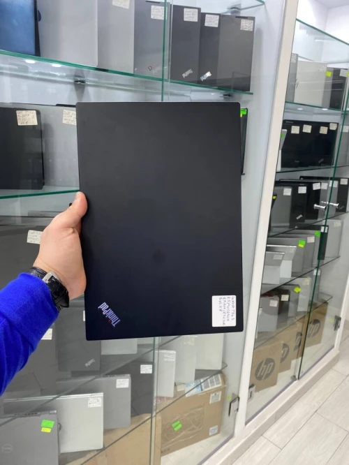 LENOVO THINKPAD T14 AMD Ryzen 5 PRO 4650U with Radeon Graphics  08RAM 256 SSD BATTERIE 4HEURES 