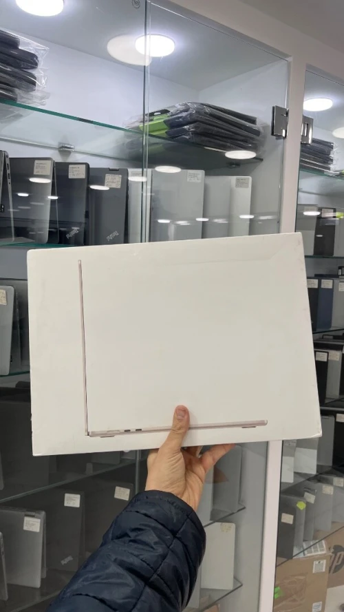 MACBOOK AIR  2025 M4 15'' 16RAM 256 SSD NEUF BOITE SCELLÉE NON ACTIF