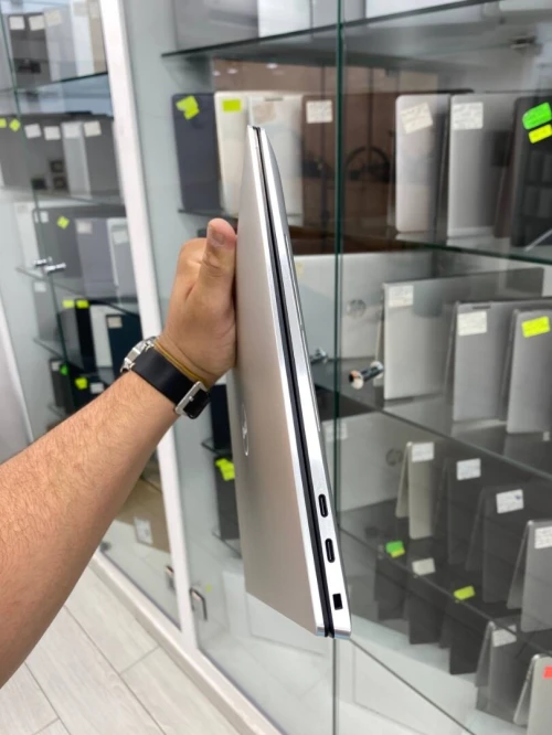 DELL XPS 9530 15.6'' I7-13TH  16RAM 512SSD  RTX 4050 06GB DÉDIÉE BATTERIE  7HEURES