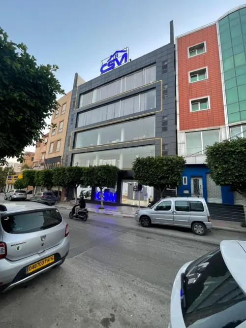 Revêtement façades & Enseignes Lumineuses Sur Mesure