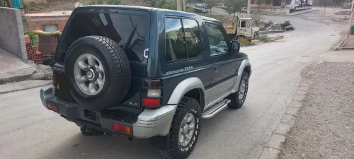 Mitsubishi Pajero Court 1998 