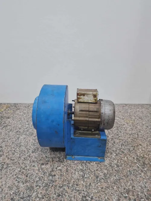 Moteur pour hotte