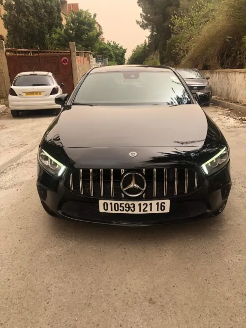 Location de voiture luxe Chadli