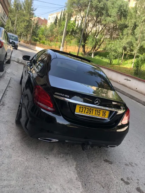 Location de voiture luxe Chadli