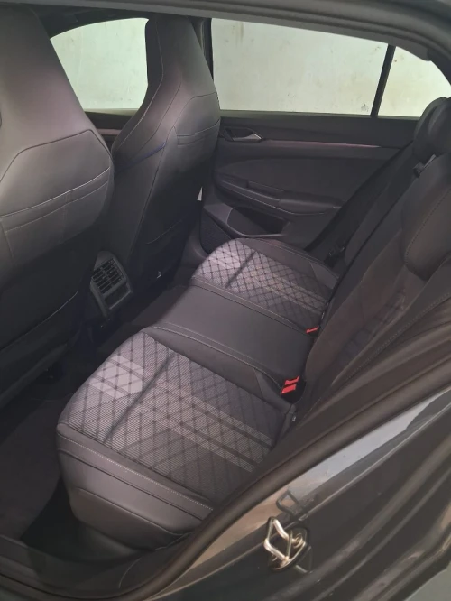 Volkswagen Golf 8 2026 R-Line