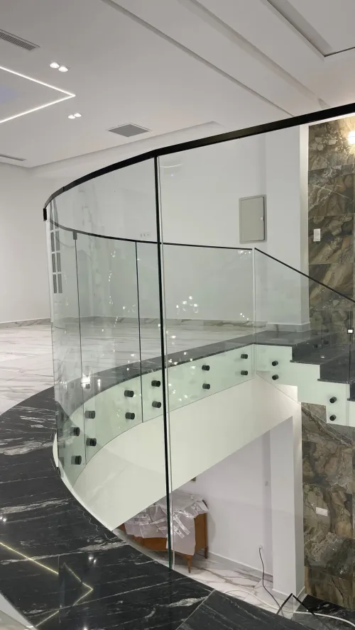 Rampe escalier en verre trempé
