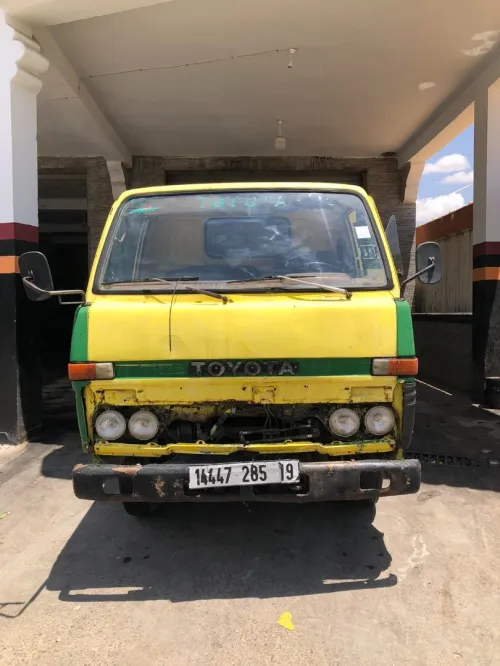 Toyota Dina 