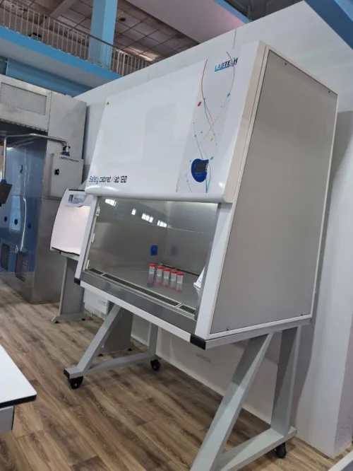PSM (Poste de sécurité microbiologique Classe A type II) 