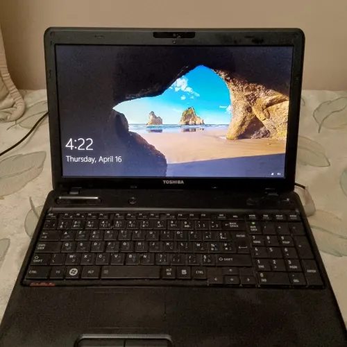 Pc portable TOSHIBA SATILITE 660C