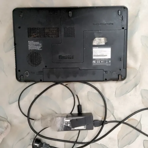 Pc portable TOSHIBA SATILITE 660C