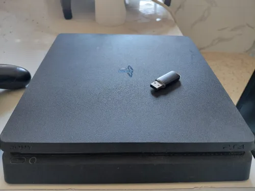 PS4 Slim  CABA (مفلاشي)