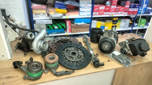 pieses moteur 611 cdi