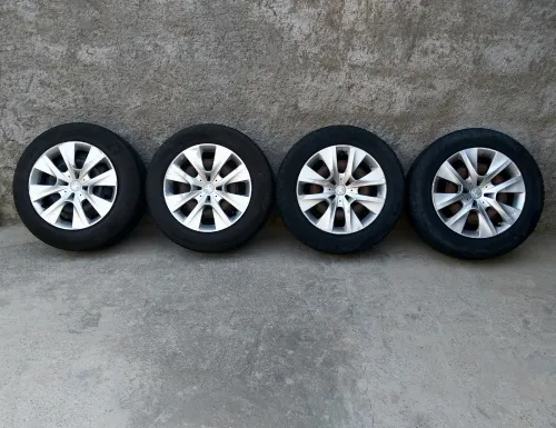 Pneus et jantes peugeot