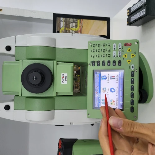  appareil topographique Leica Model Station total