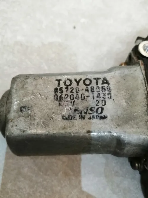 Moteur Monte glass TOYOTA corolla