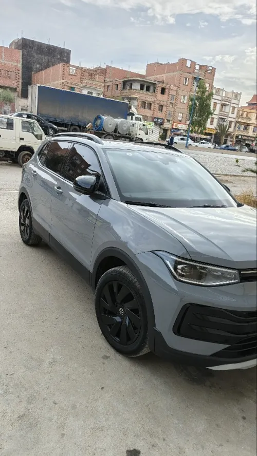 Volkswagen Tharu  2025 Elite Edition 