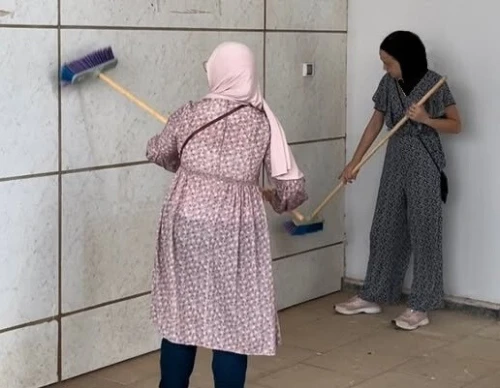 إعلانات التوظيف: نبحث عن عاملة نظافة في الجزائر - شركة النظافة تبحث عن عمال و عاملات نضافة