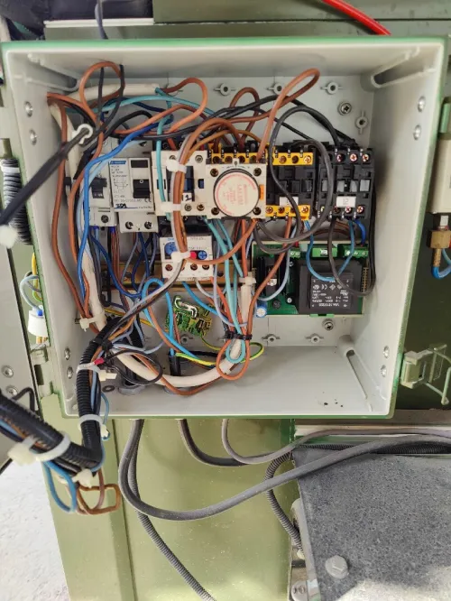 صيانة الات صناعية Maintenance des machines industrielles