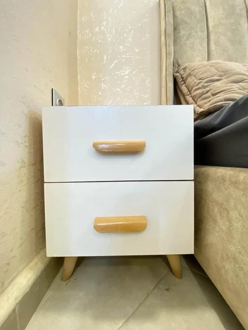 Coiffeuse et table de nuit 