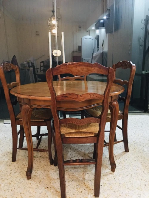 Table + 04 chaises
