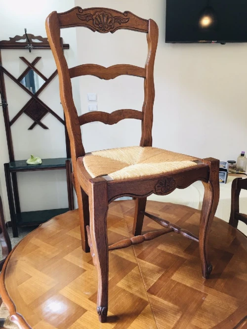 Table + 04 chaises