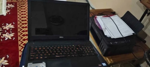 dell inspiron serie 3000 double carte graphics 7eme generation 8G ram 256 ssd avec boite