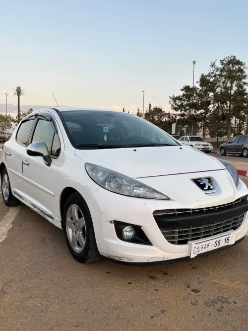 Peugeot 207 2012 