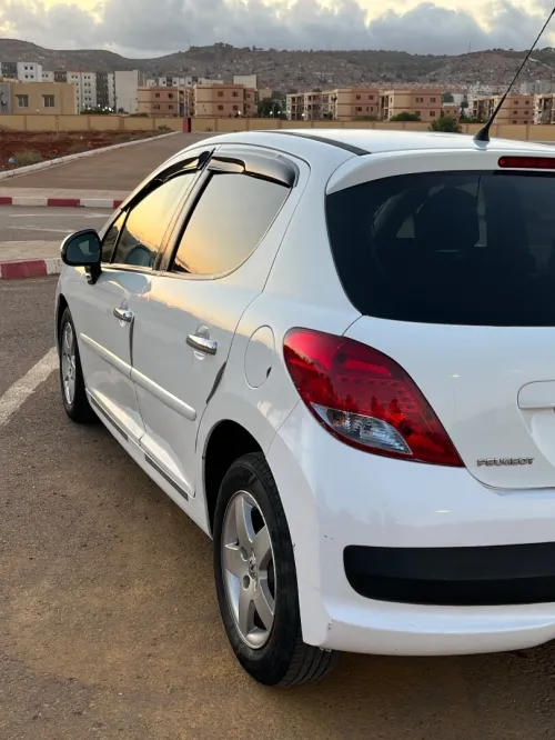 Peugeot 207 2012 
