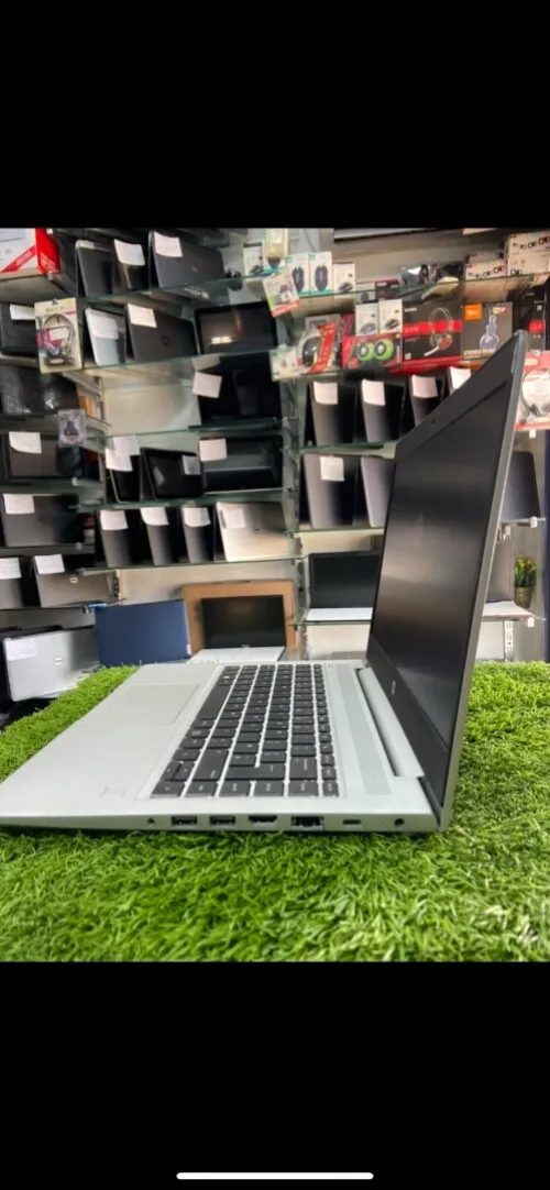 Laptop hp probook i5 7eme 14,6" 8/16Gb 256/512Gb plus les cadeaux