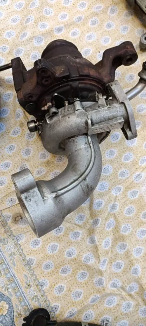pièces pour moteur 2 litre HDi peugeot 3008et expert