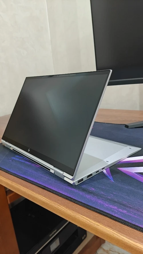 HP Elitebook 1040 x360 ( 2 en 1 )