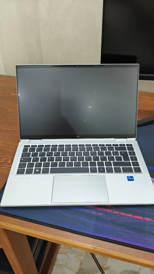 HP Elitebook 1040 x360 ( 2 en 1 )
