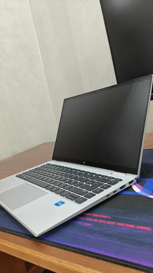 HP Elitebook 1040 x360 ( 2 en 1 )