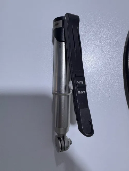 Mini scie Striker
