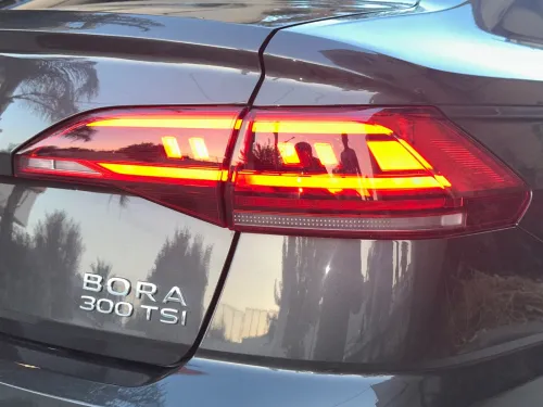 Volkswagen Bora 2025 300 Tsi