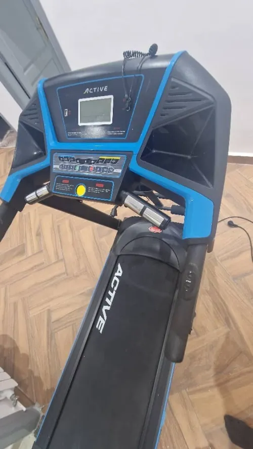 Tapis roulants avec un vibrateur pour le massage
