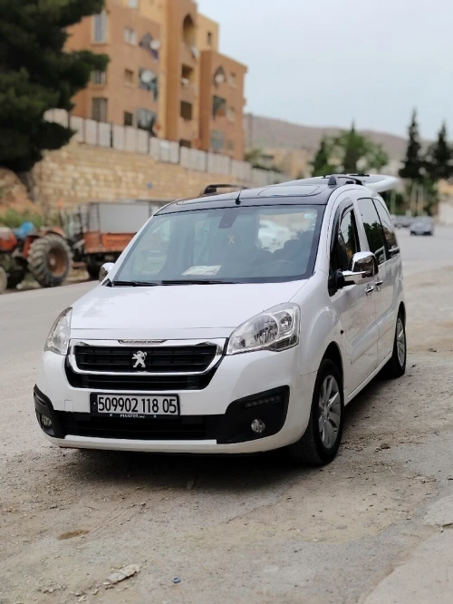 Peugeot Partner 2018 Tepee Allure 