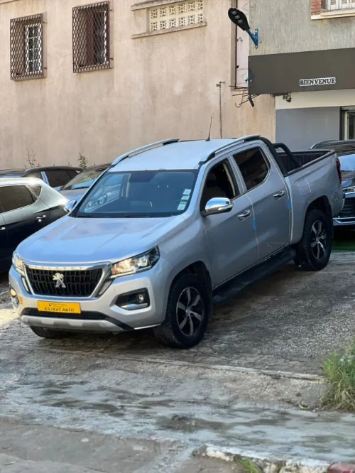 Peugeot pik up 2022 