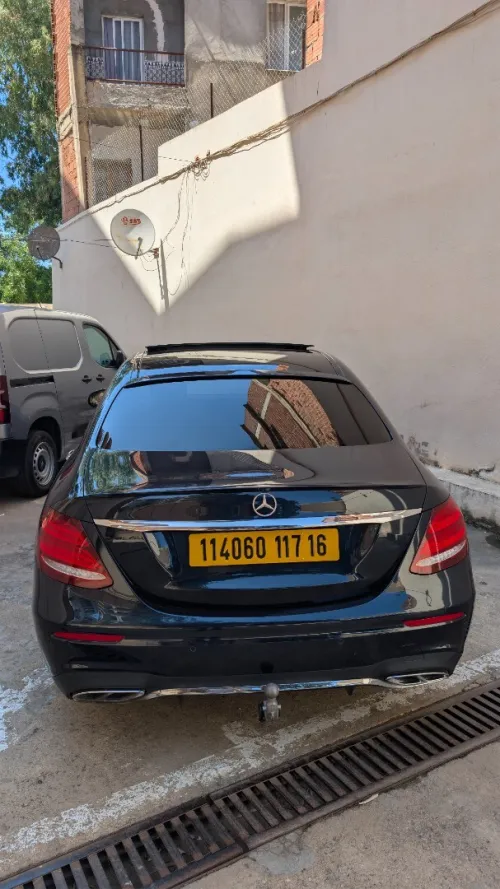 Mercedes Classe E 2017 AVANTGARDE Pack AMG