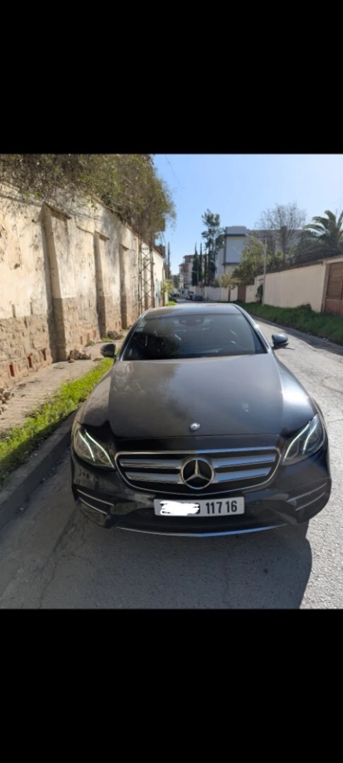 Mercedes Classe E 2017 AVANTGARDE Pack AMG
