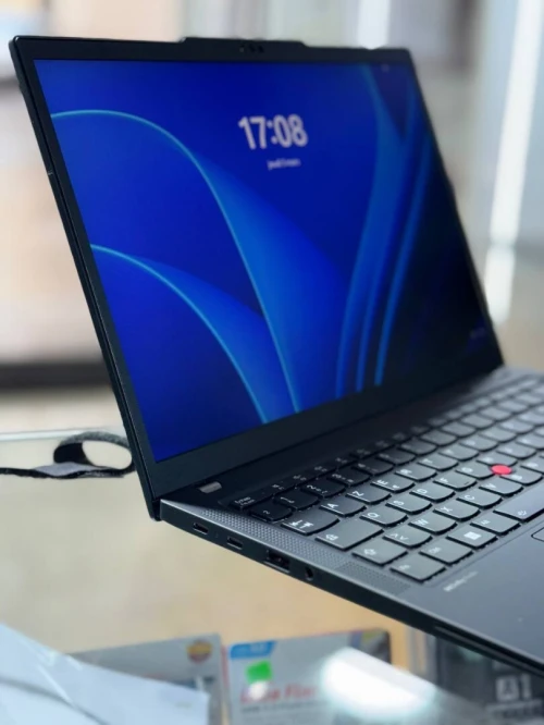LENOVO THINKPAD X13 Gen4 / Ryzen 5 7540U / 32GB RAM