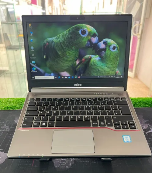 FUJITSU LIFEBOOK E736