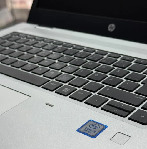 LAPTOP HP PROBOOK G5 640 / I3-8GNR / 16 GB RAM  / 256 SSD 