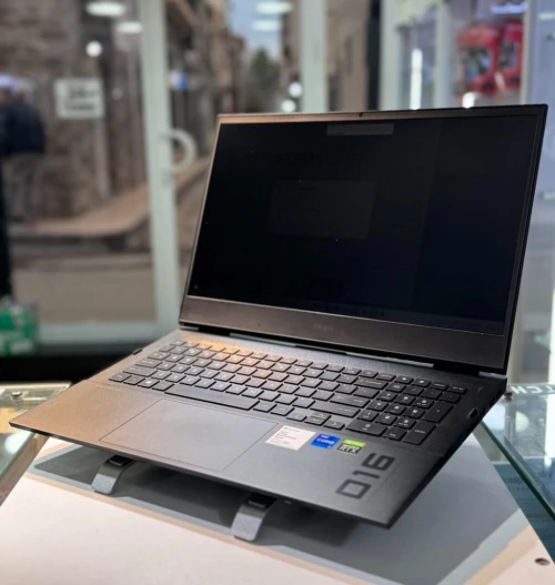 LAPTOP GAMING HP OMEN 16 / INTEL i7-11800H/ RTX 3050