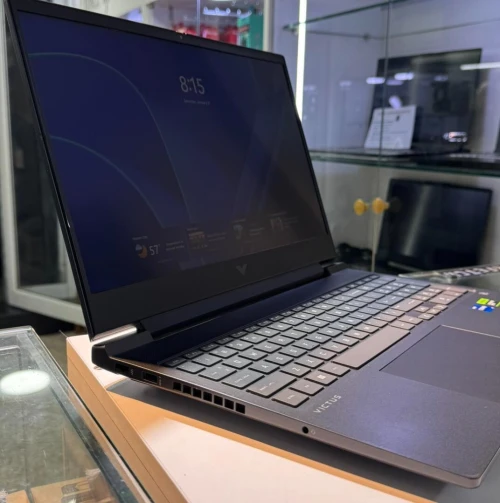 LAPTOP GAMING HP VICTUS / I7-13EME GNR / RTX5060 / 1TB SSD